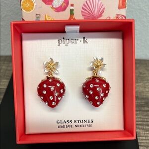 Piper K | Strawberry Flower Dangle Earrings 🍓